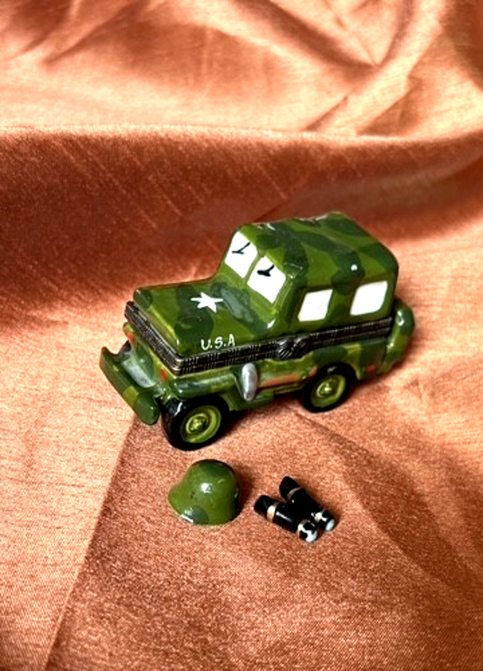 Vintage U.S. Army Military Jeep Porcelain Hinged Trinket Box with Helmet Car